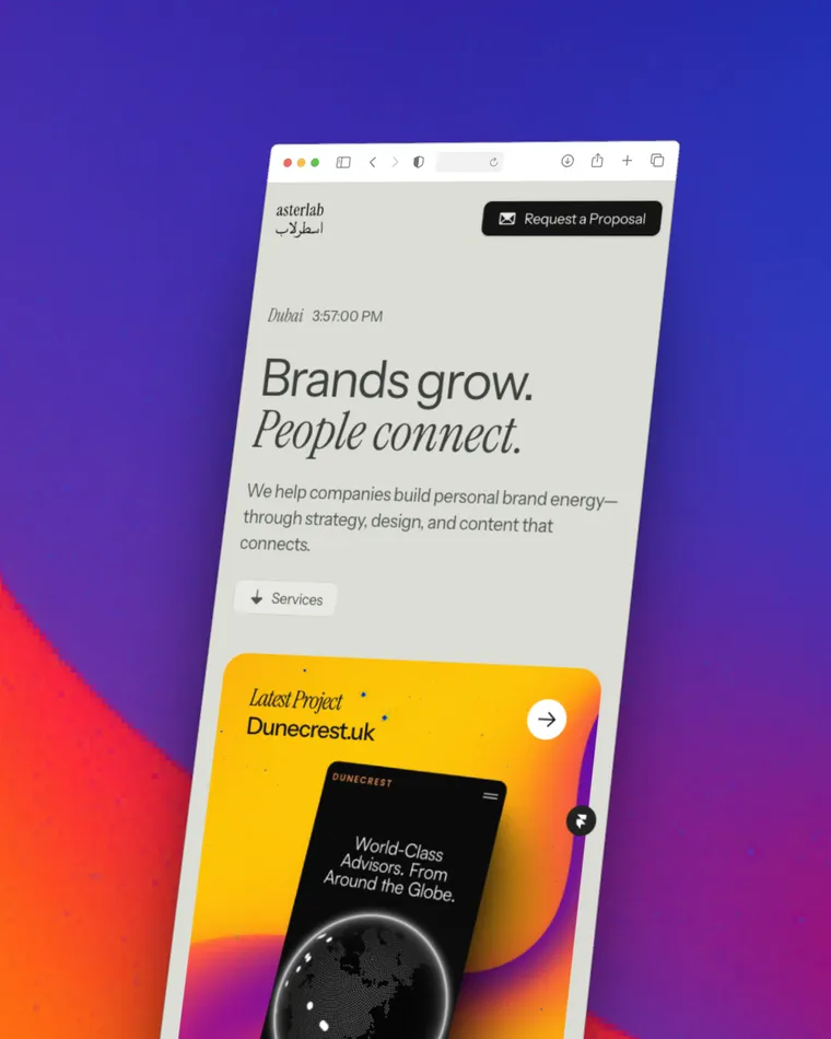 موقع وكالة asterlab معروضاً على الهاتف، بعنوان Brands grow. People connect.